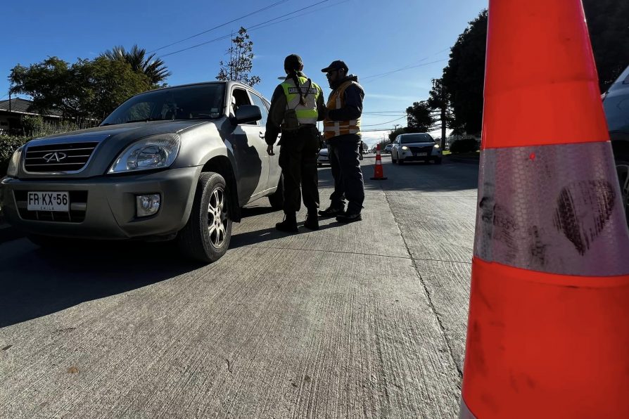 Fiscalización vehicular masiva en tres comunas de la Provincia de Arauco termina con 71 infracciones y detenidos