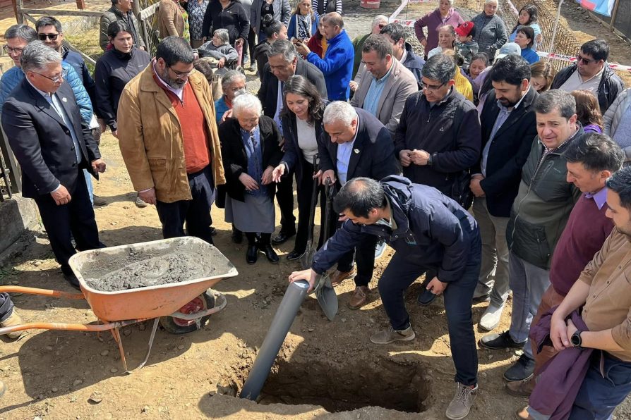 Inician la construcción del Paseo “El Peral” en el barrio San Isidro de Contulmo