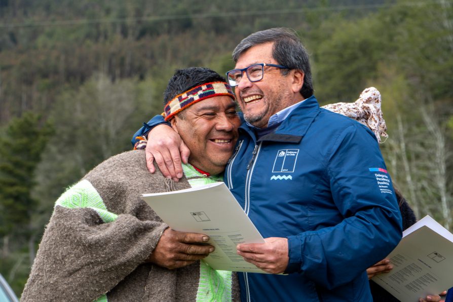 Familias de Tirúa recibieron escrituras por restitución de 464 hectáreas de tierras